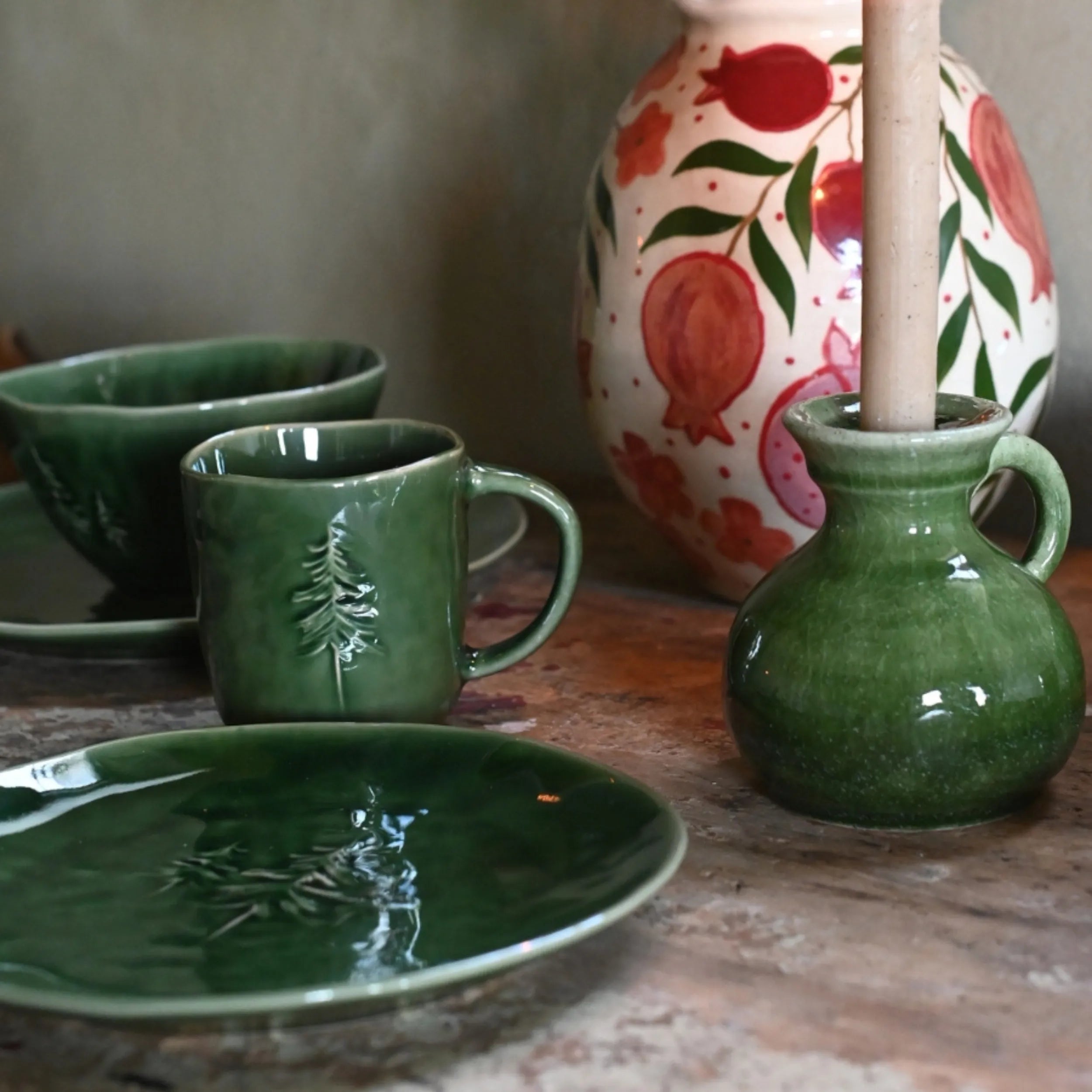 Miljögården Kerzenhalter „Mossy Green“ grün aus Steinzeug 11,5 cm