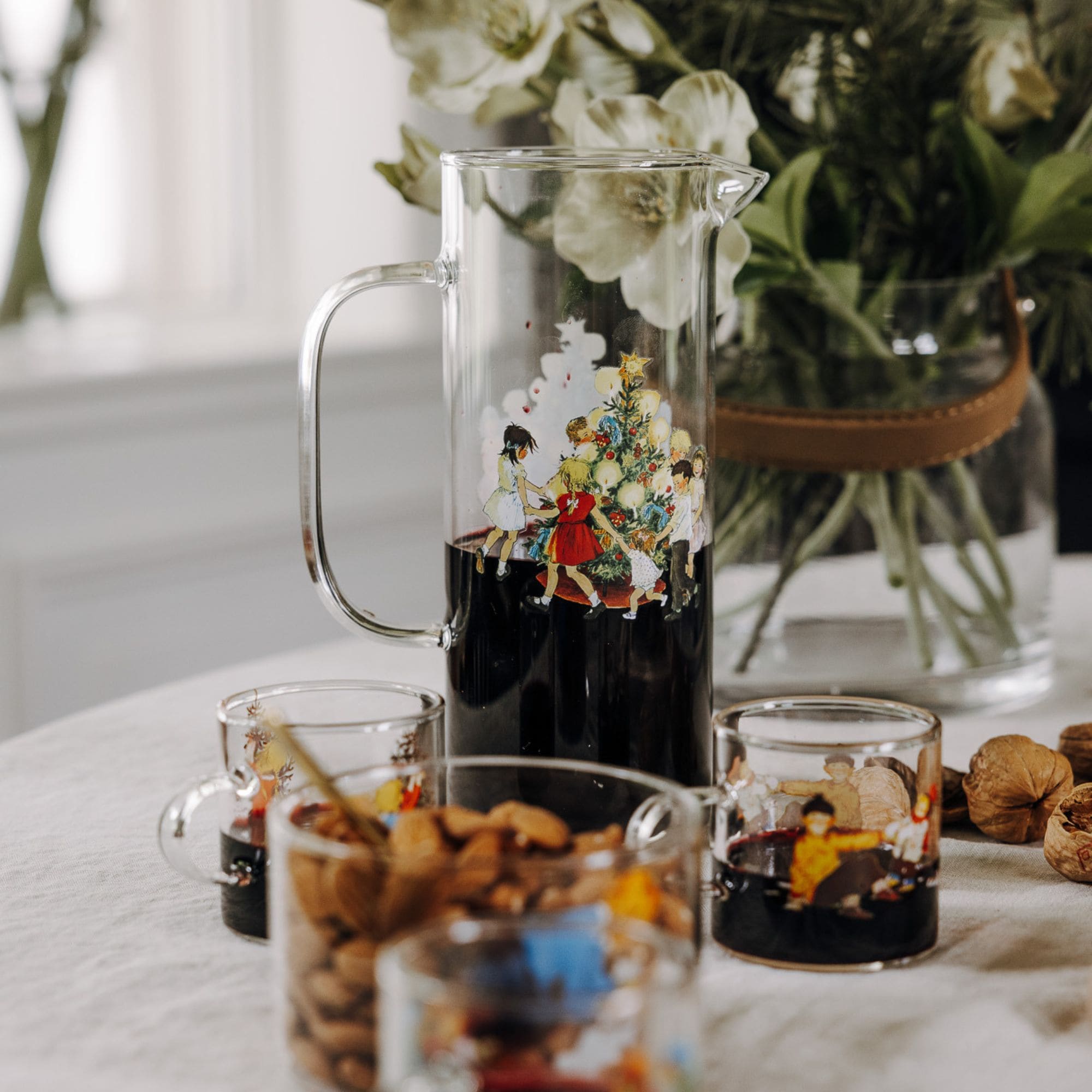 Storefactory Krug „Wir Kinder aus Bullerbü“ aus Glas Kapitel 1