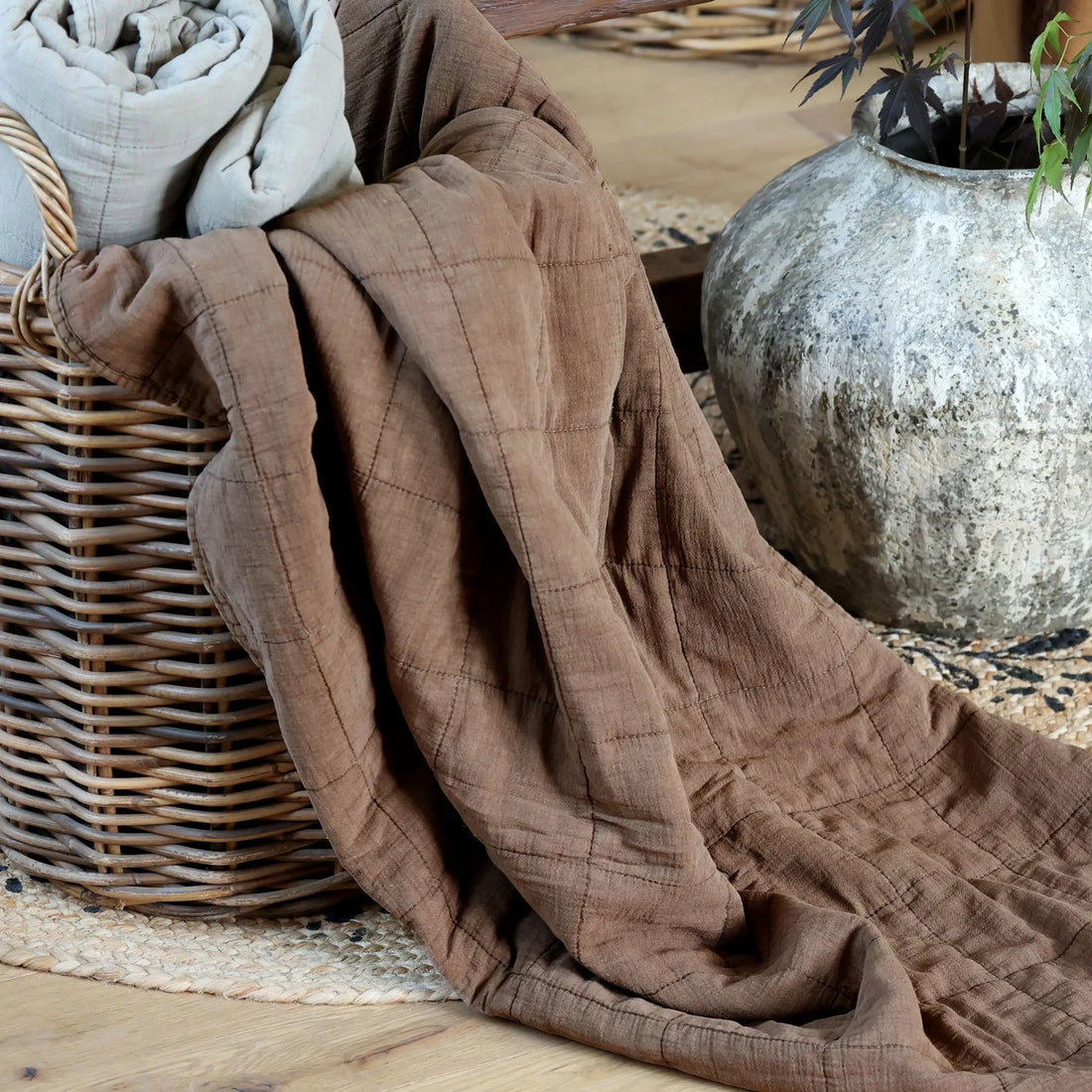 Aix Vintage Quilt aus Baumwolle in Walnuss, 130 × 180 cm von Chic Antique