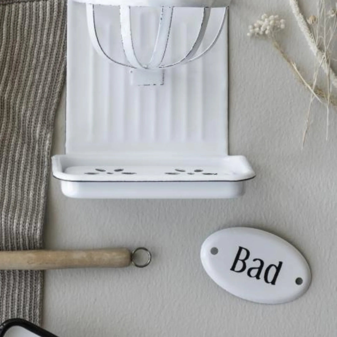 Ib Laursen Schild „Bad“ aus Metall weiß 9 cm
