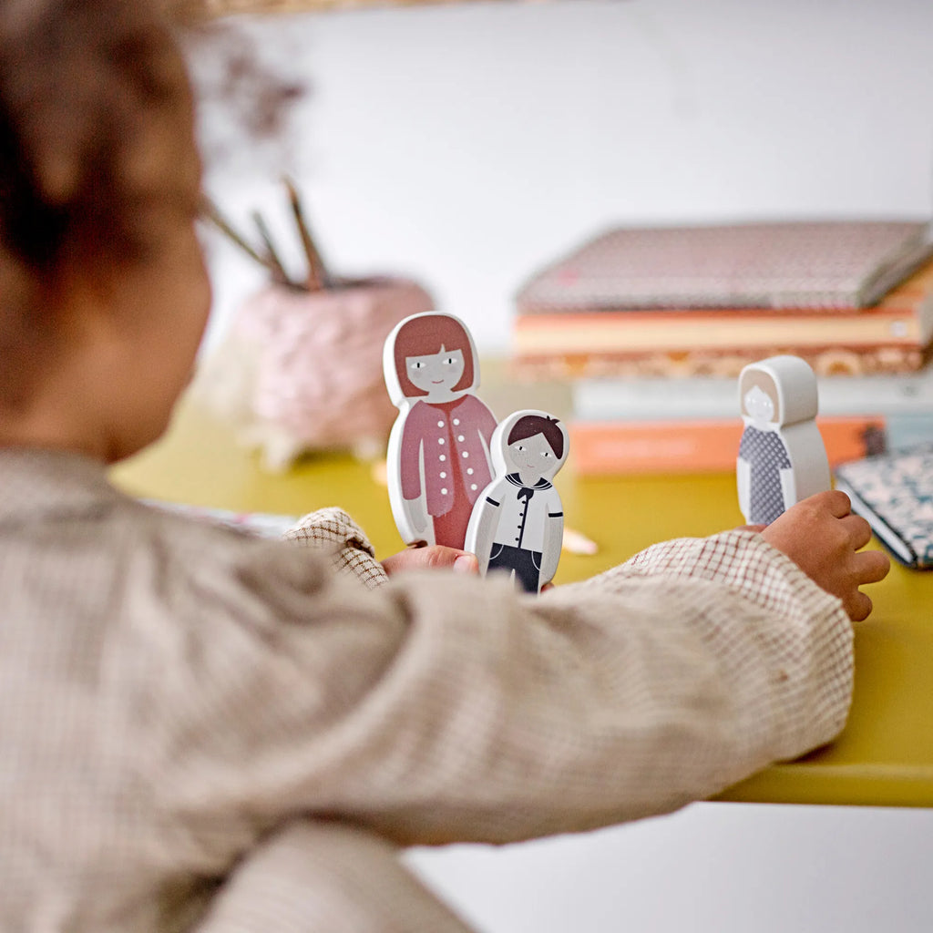 Bloomingville "Wilton" 6-teiliges Spielset Familie aus Holz