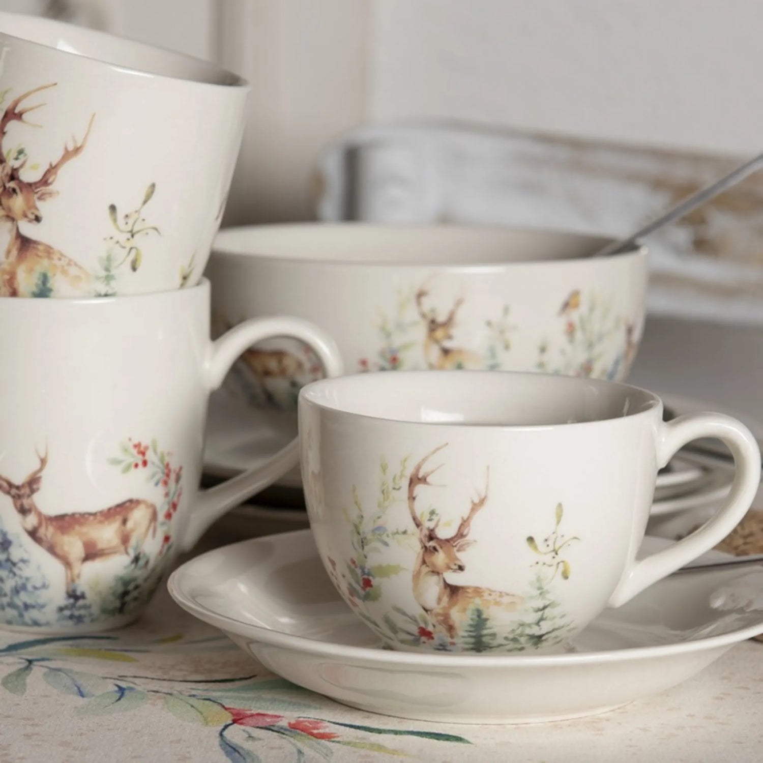 Clayre &amp; Eef Tasse mit Unterteller Set Herbst Winter "Rehe"
