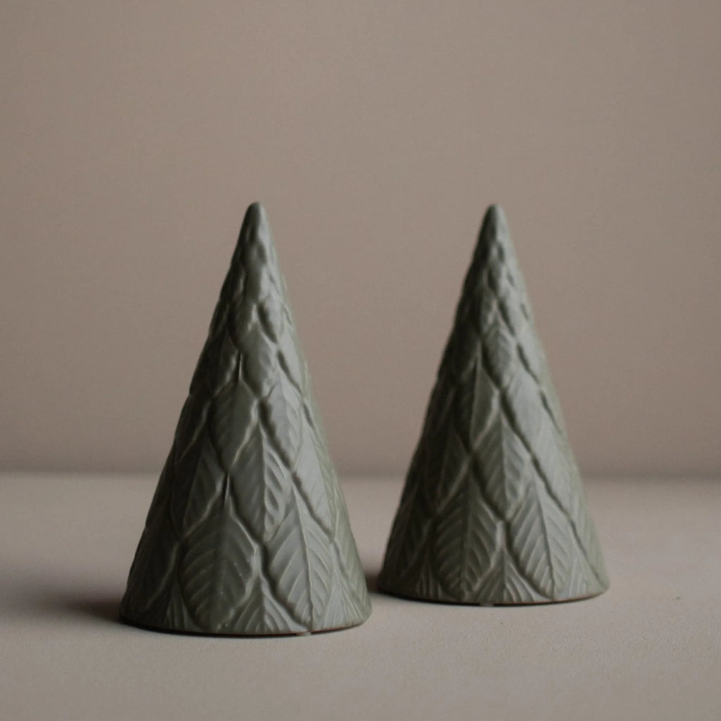 DBKD Baum Weihnachten Moos-Grün 18 cm aus Keramik