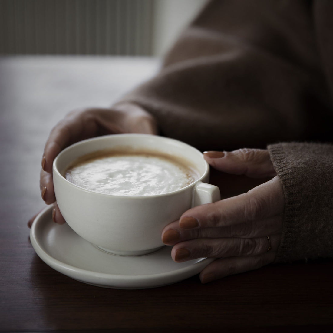 ERNST große Tasse mit Unterteller weiß sandfarben 300 ml