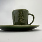 Miljögården Steingut Tasse „Sylva“ grün mit Tannenmotiv