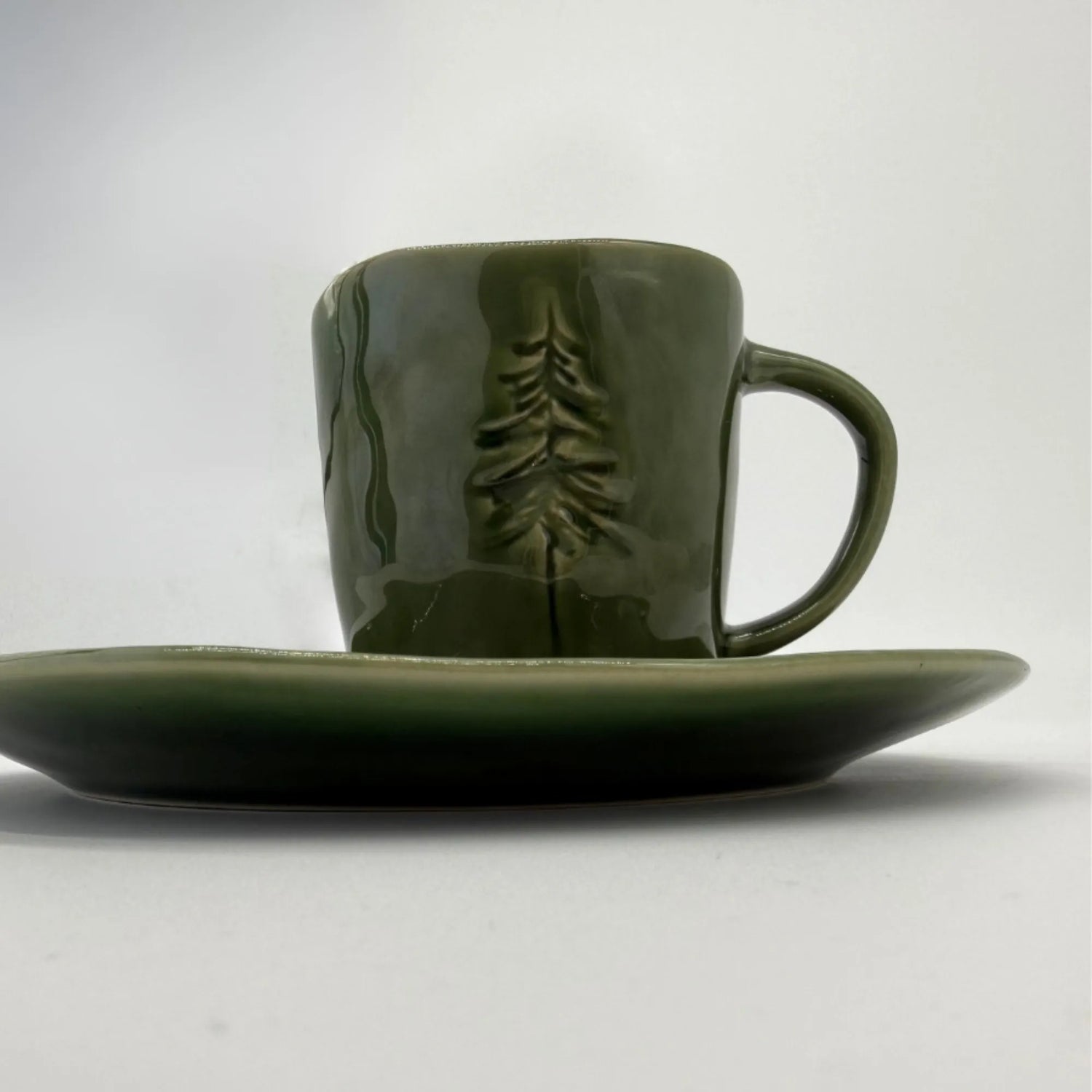 Miljögården Tasse „Sylva“ grün mit Tannenmotiv 9,5 cm